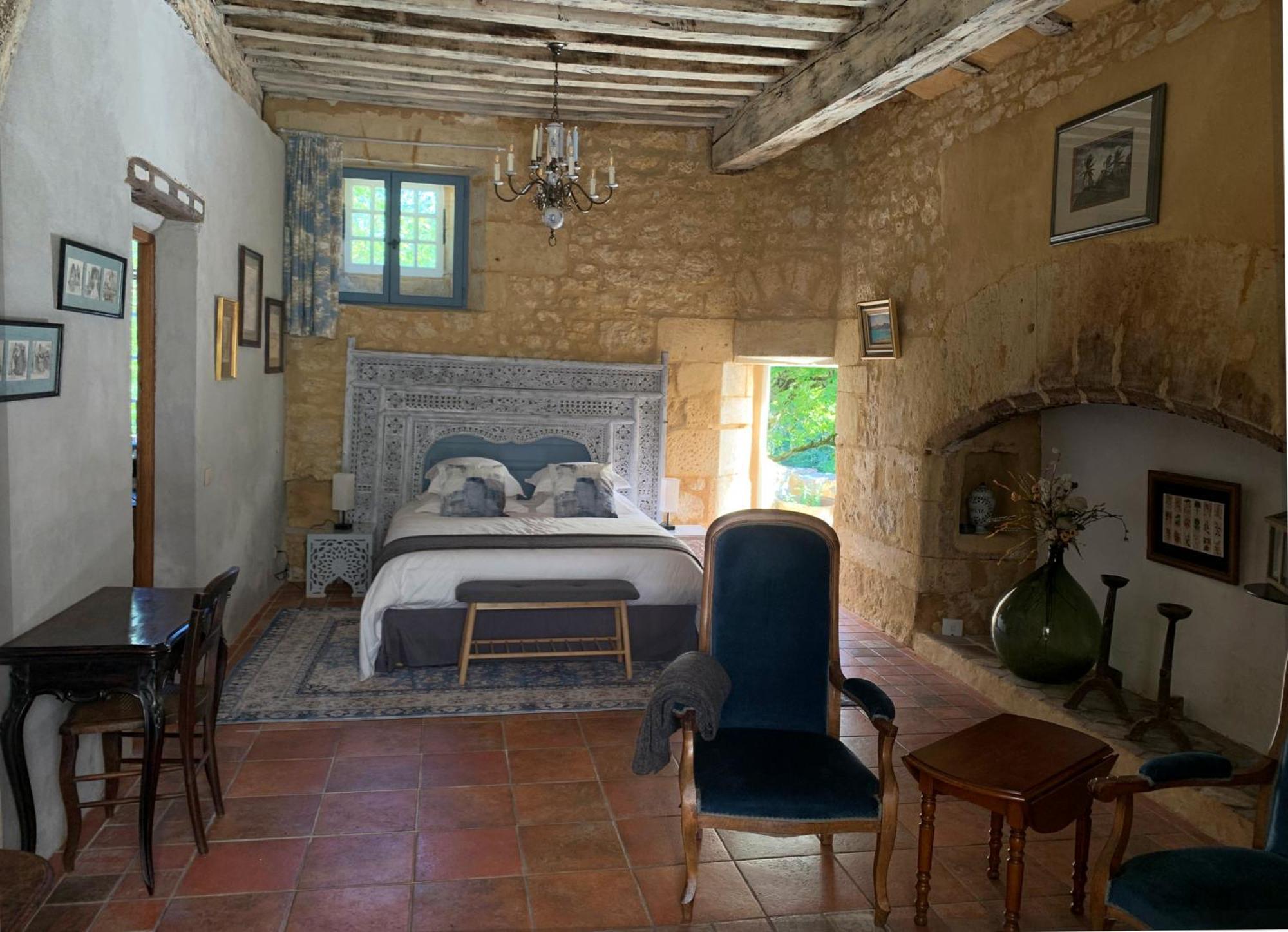 Chateau De Monsac Room photo